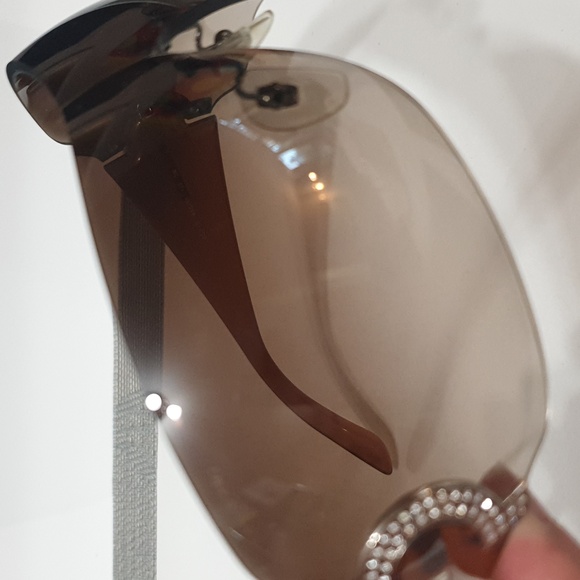 Authentic Bvlgari sunglasses - Picture 9 of 11